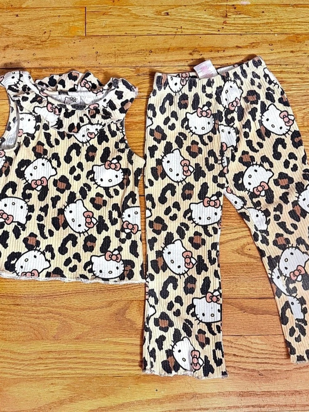 Sanrio Hello Kitty leopard print set Leopard Print Set Size 5/6